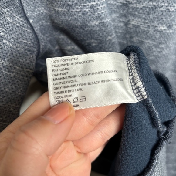 Greg Norman Men’s Medium Blue Quarter Zip Pullover - Picture 7 of 8